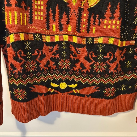Harry Potter Gryffindor Pullover Knit Sweater Size Large Women’s - Picture 6 of 11